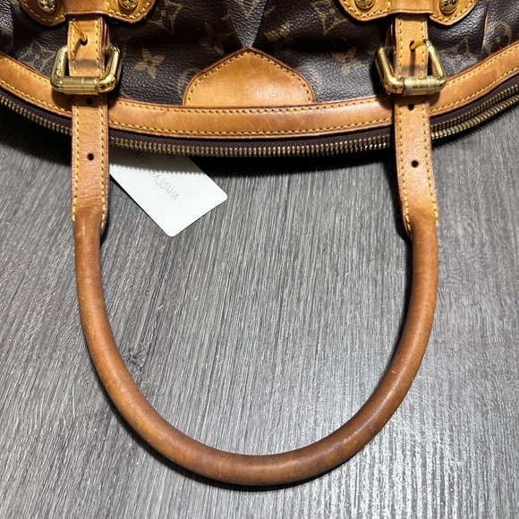 Authentic Louis Vuitton Tivoli GM - Picture 4 of 7